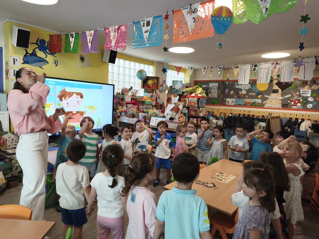 I3: LEARNING ABOUT THE FOOD!